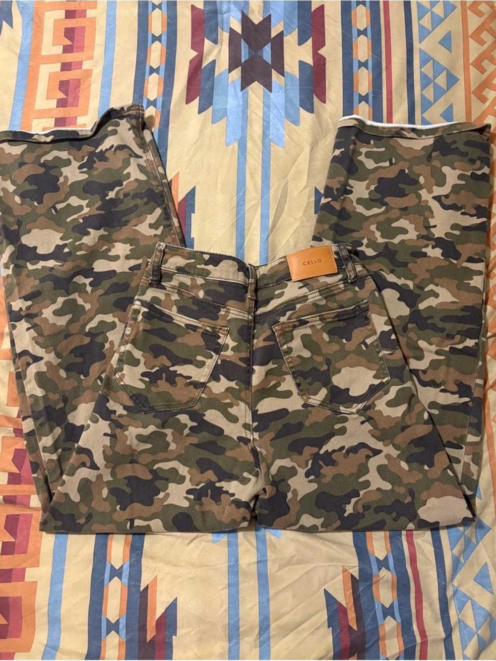 Cello Women’s Camo Print Pants - Green Camouflage